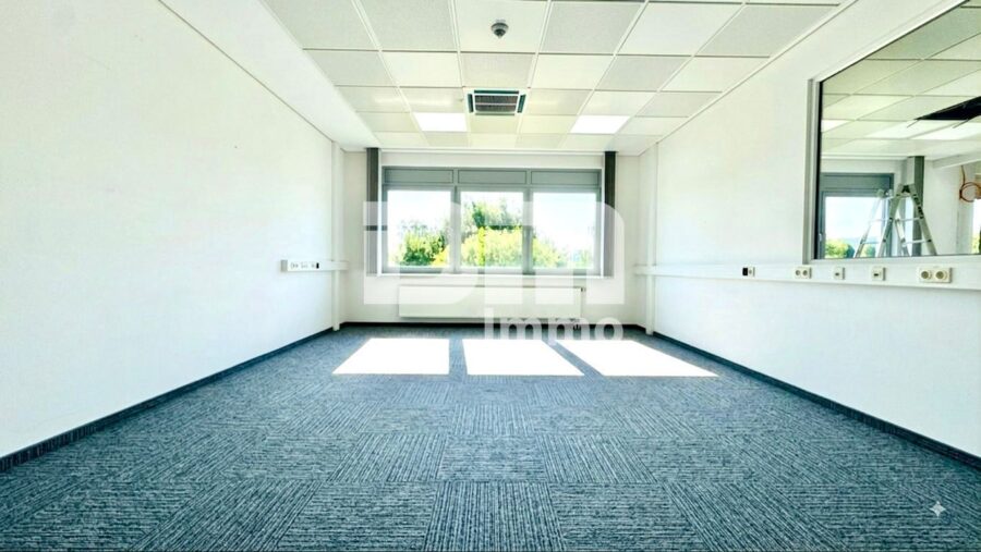 Repräsentative, belüftete Büroetage mit flexibler Raumgestaltung in Kassel-Waldau - Büroraum 6 / KI Boden Beispiel